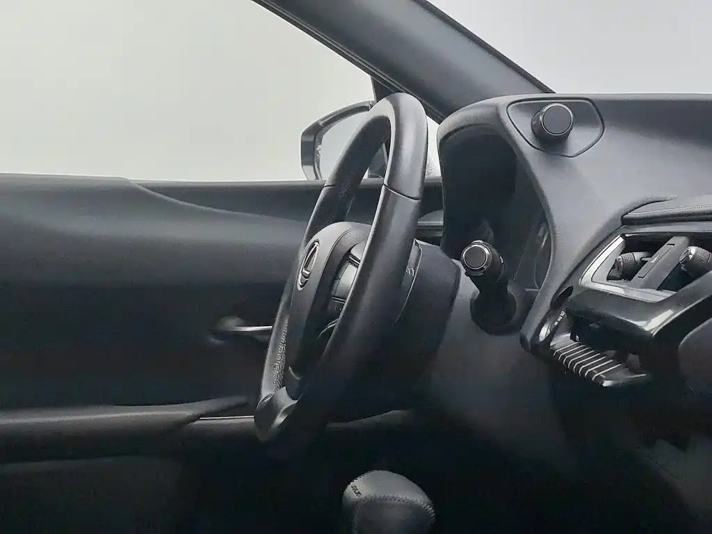 Lexus UX — миниатюра 22