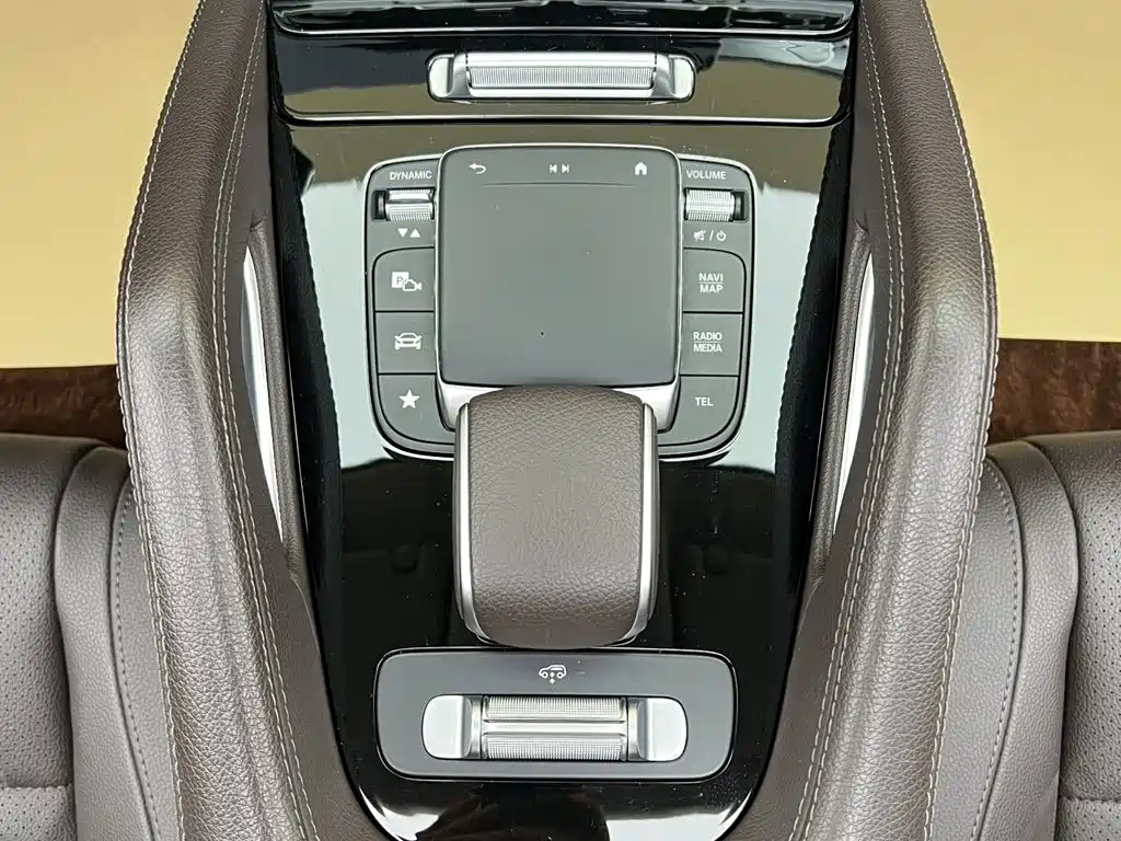 Mercedes-Benz GLS — миниатюра 35
