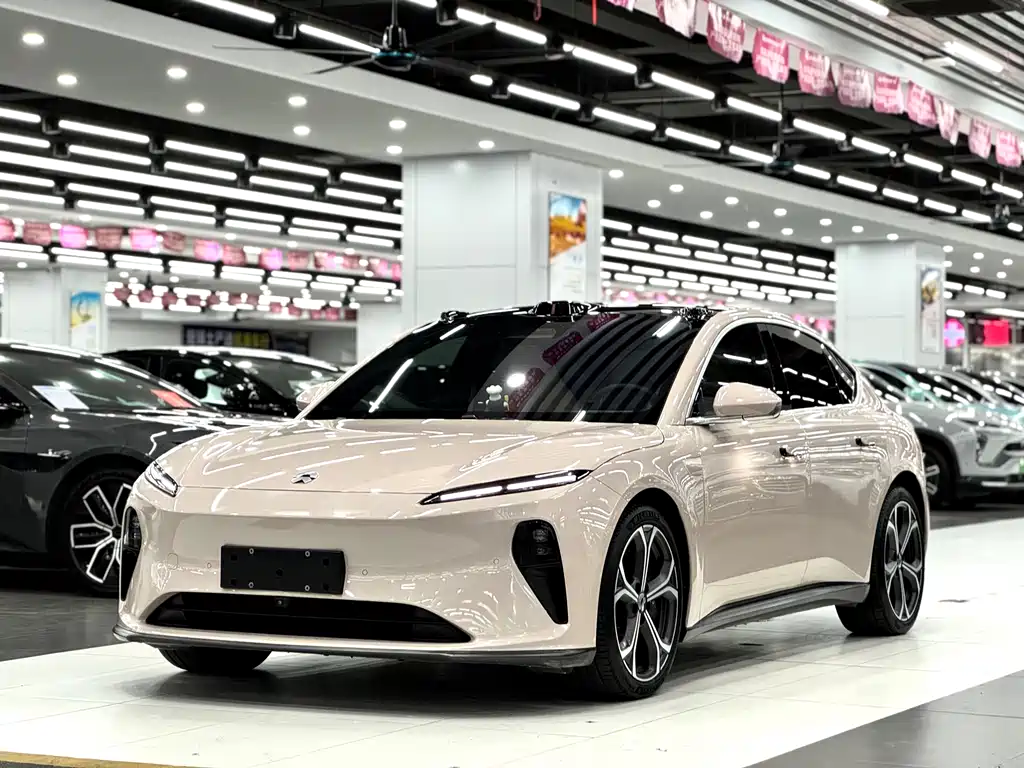 NIO NIO ET5