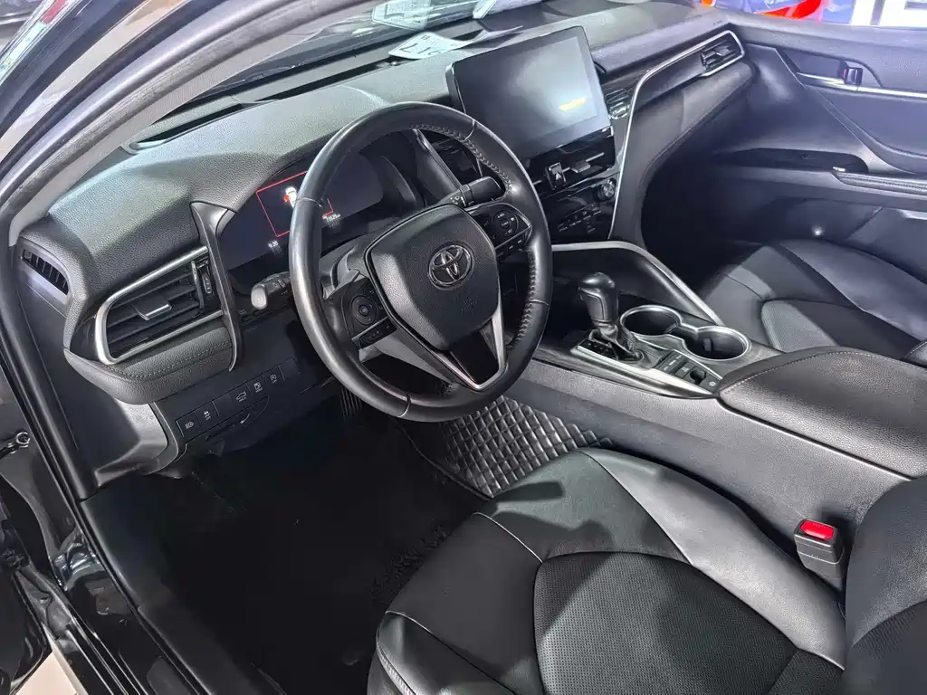 Toyota Camry — миниатюра 7