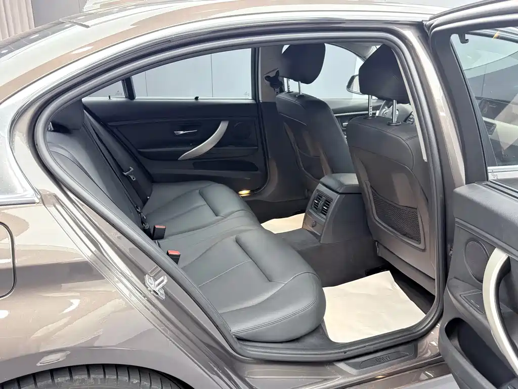 BMW 3 Series — миниатюра 22