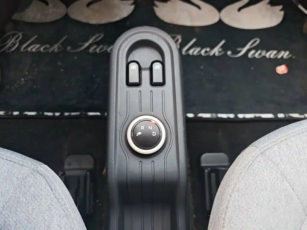 Wuling MINIEV — миниатюра 14