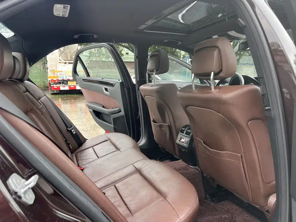 Mercedes-Benz E-Class (Import) — миниатюра 8