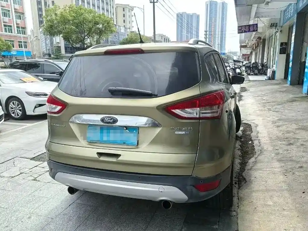 Ford Kuga — миниатюра 7