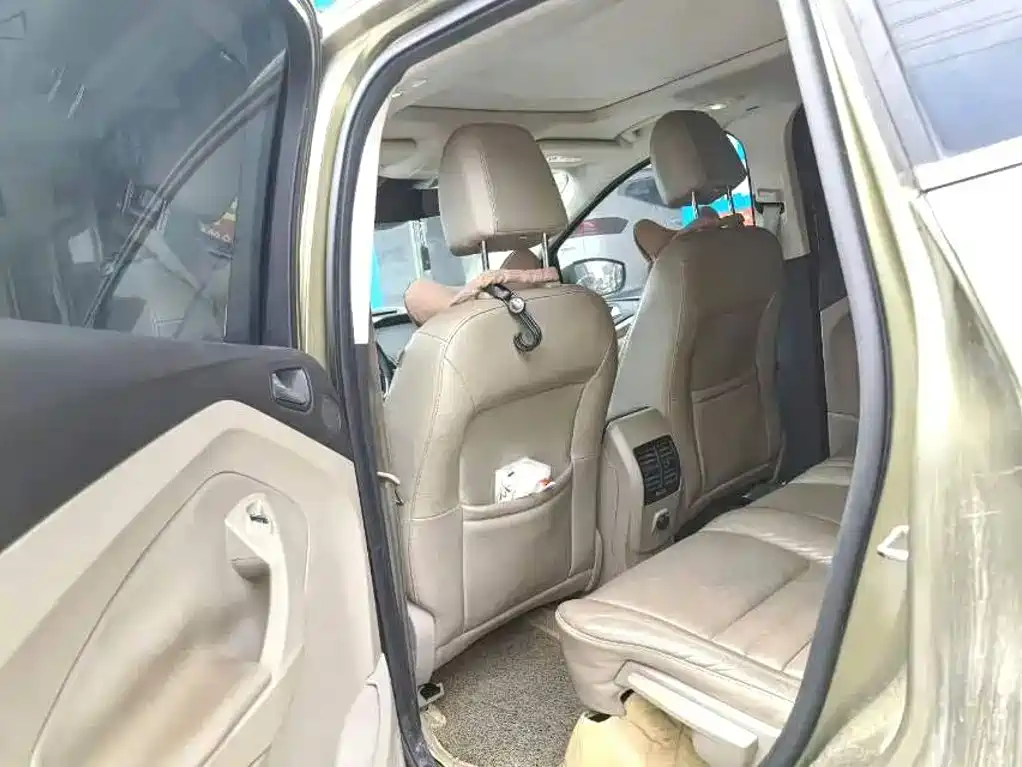Ford Kuga — миниатюра 5