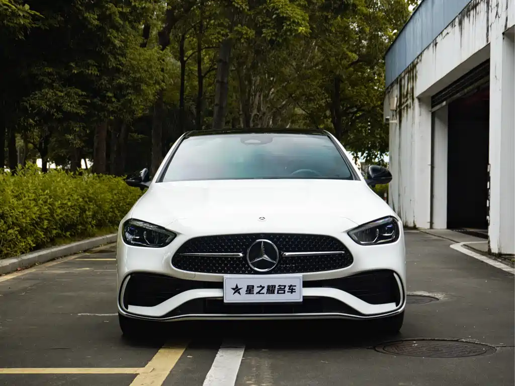 Mercedes-Benz C-Class — миниатюра 2
