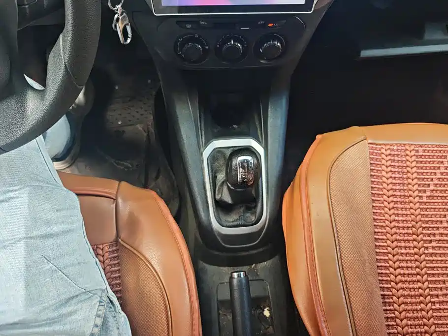 Citroen Elysee — миниатюра 15