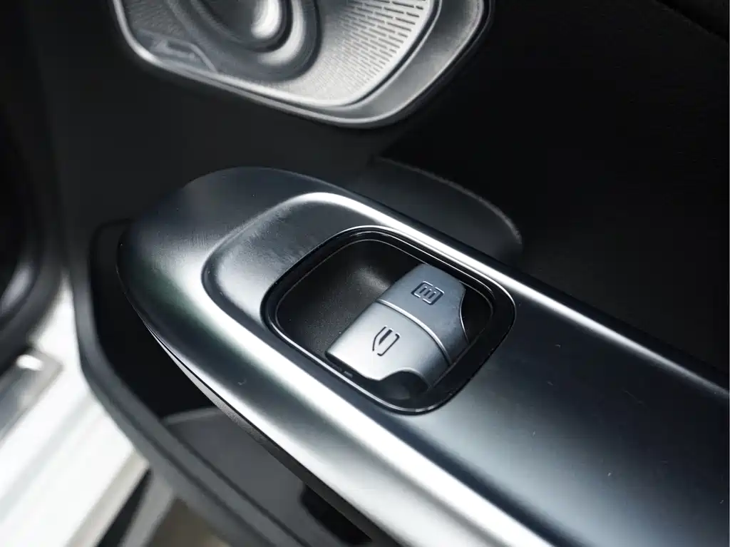 Mercedes-Benz C-Class — миниатюра 29
