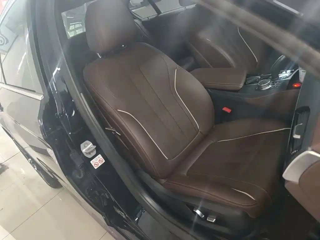 BMW 5 Series — миниатюра 25