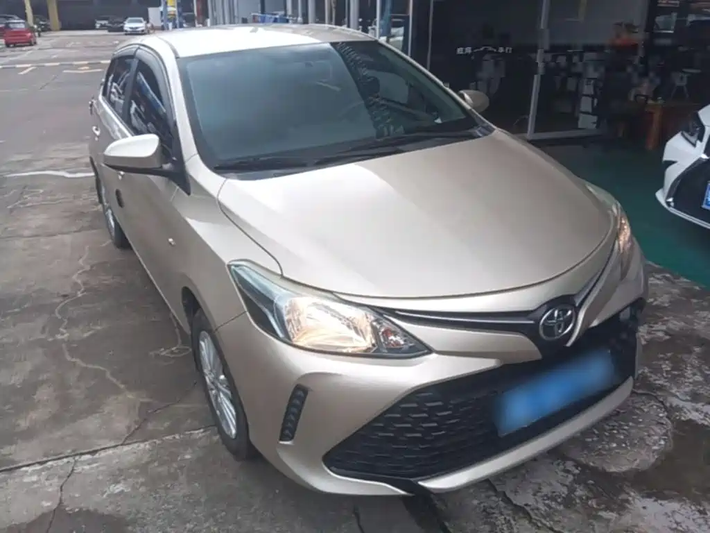 Toyota Vios FS — миниатюра 4