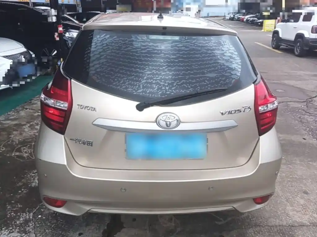 Toyota Vios FS — миниатюра 6