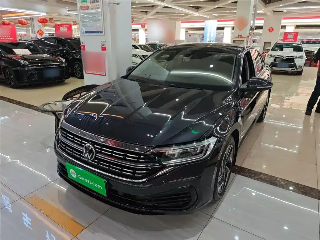 Volkswagen Sagitar 2022