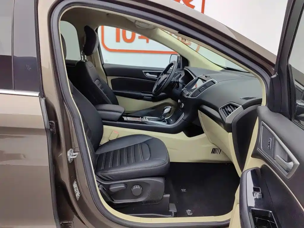 Ford Edge — миниатюра 23