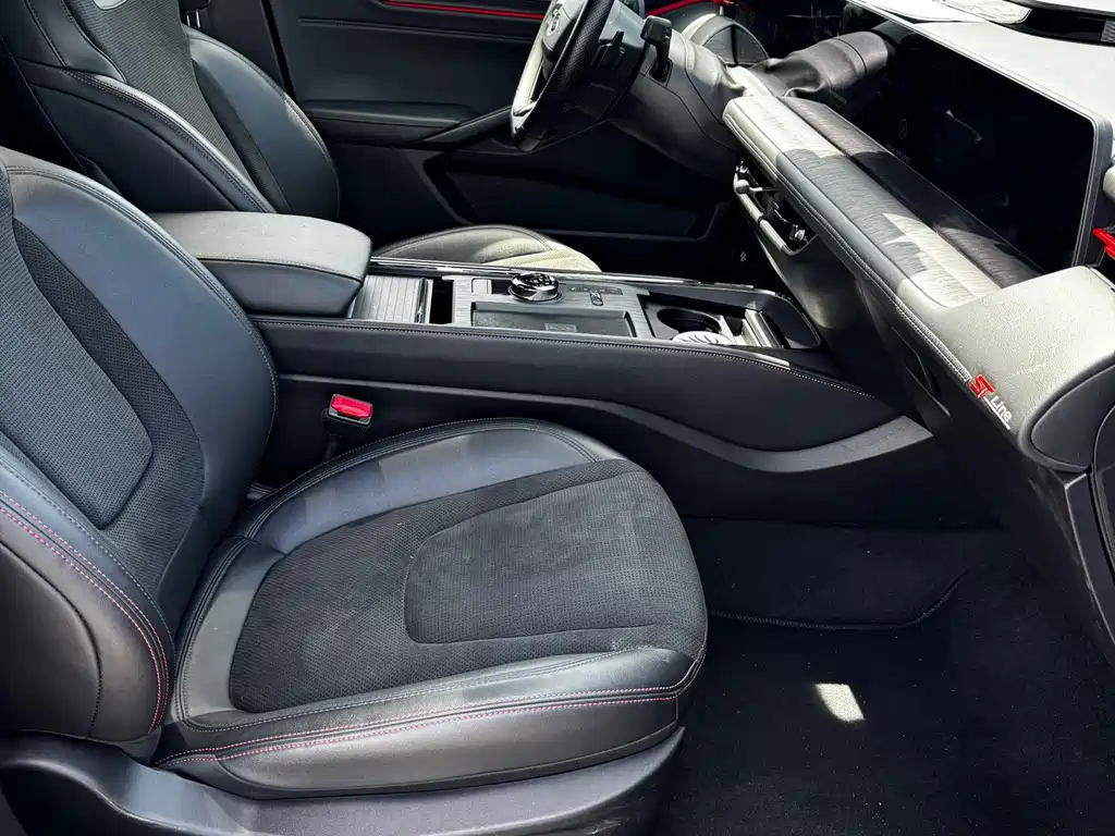 Ford Evos — миниатюра 8