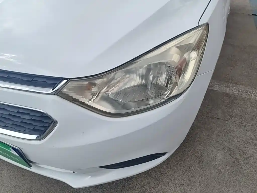 Chevrolet Sail — миниатюра 24