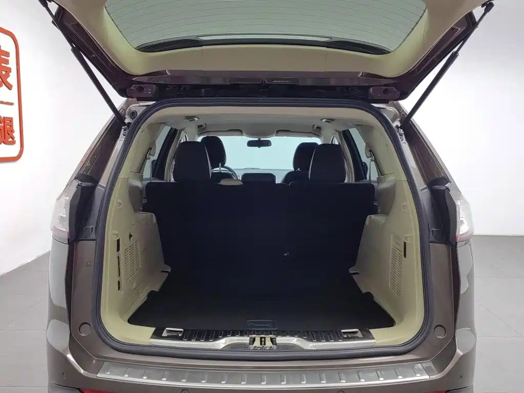 Ford Edge — миниатюра 16