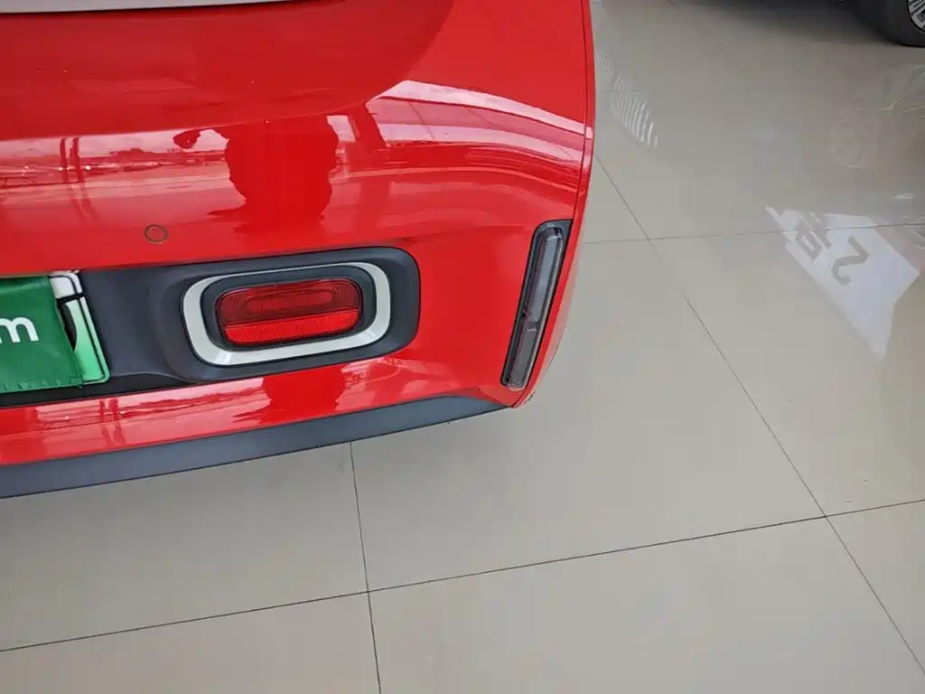 Baojun KiWi EV — миниатюра 8