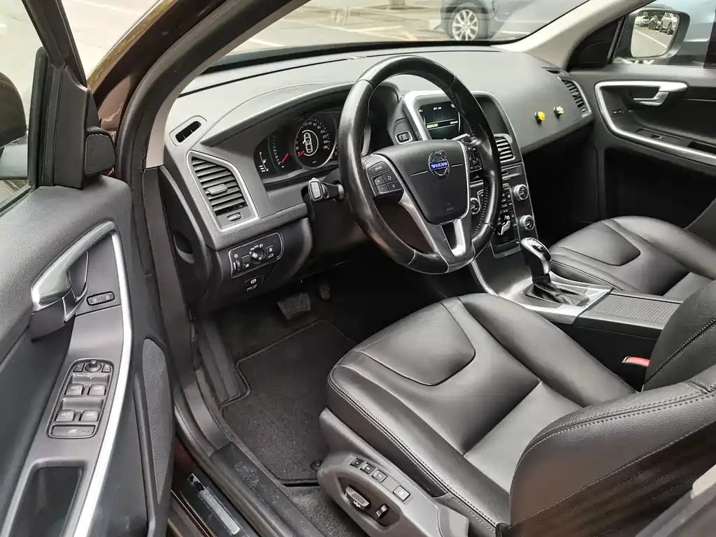 Volvo XC60 (Import) T5 Smart Leisure Edition, фото 22