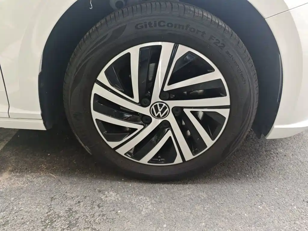 Volkswagen Lavida — миниатюра 8