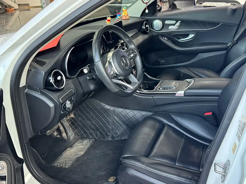 Mercedes-Benz C-Class — миниатюра 11