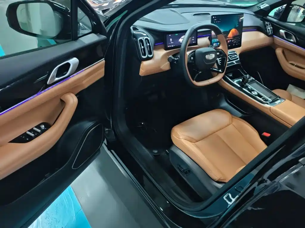 Geely Boyue L — миниатюра 16