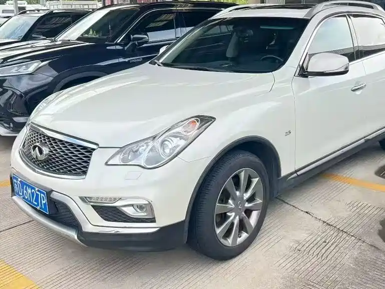 Infiniti QX50