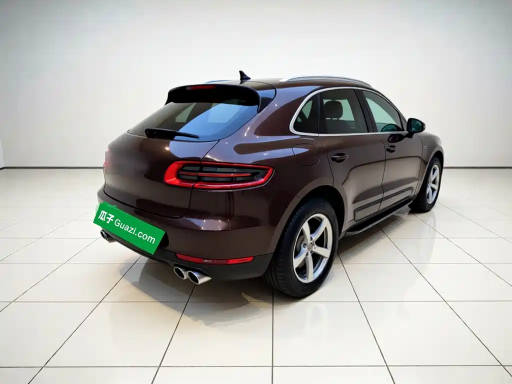 Porsche Macan — миниатюра 6