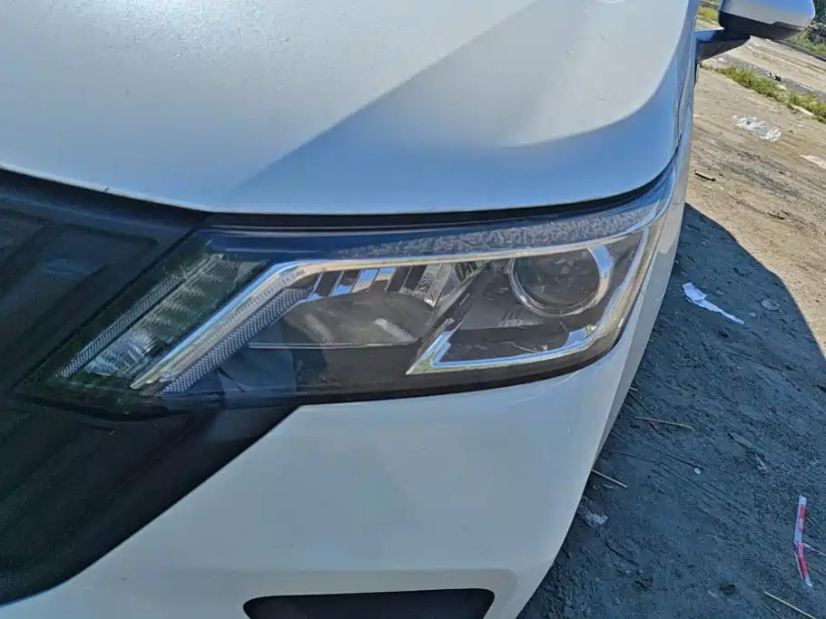Wuling Jiachen — миниатюра 5