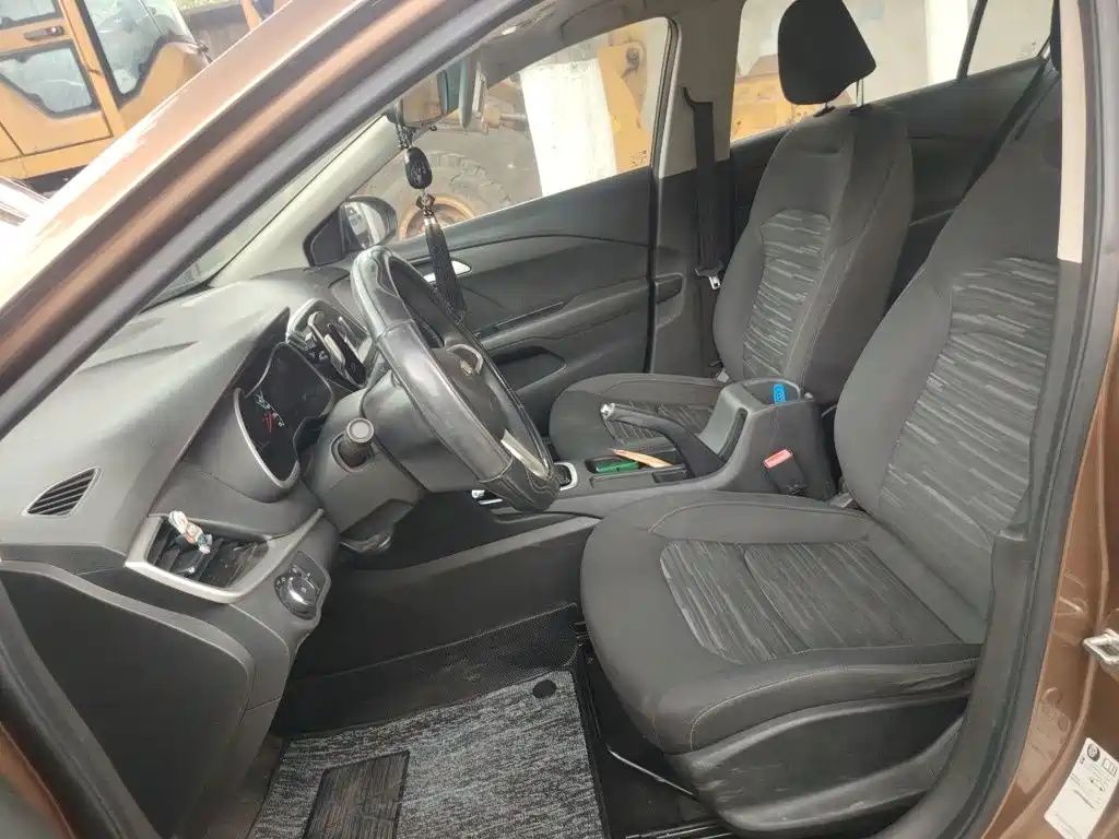 Chevrolet Cavalier — миниатюра 8