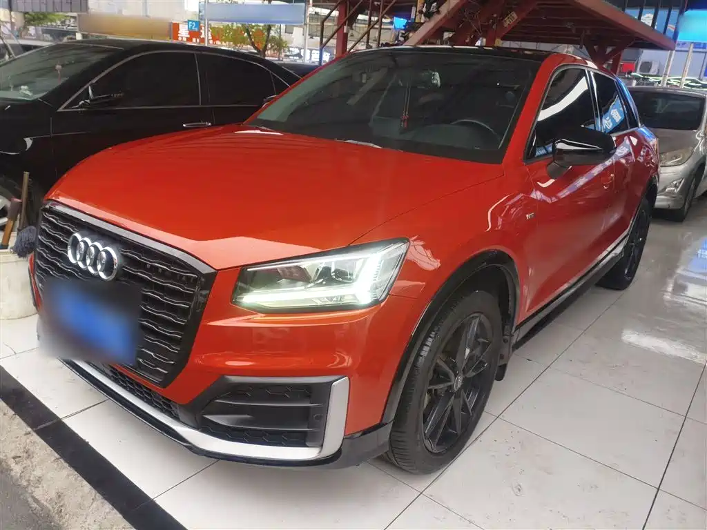 Audi Q2L 2020