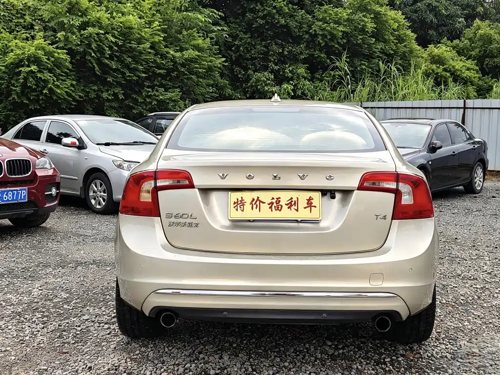 Volvo S60 — миниатюра 5