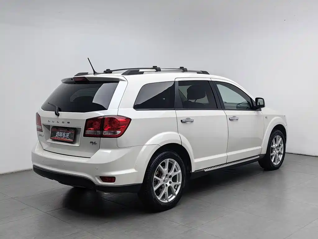 Dodge Journey — миниатюра 2
