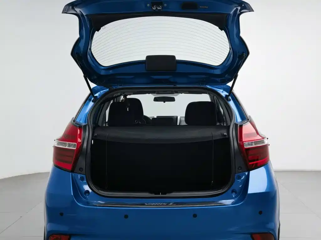 Toyota Yaris L — миниатюра 16