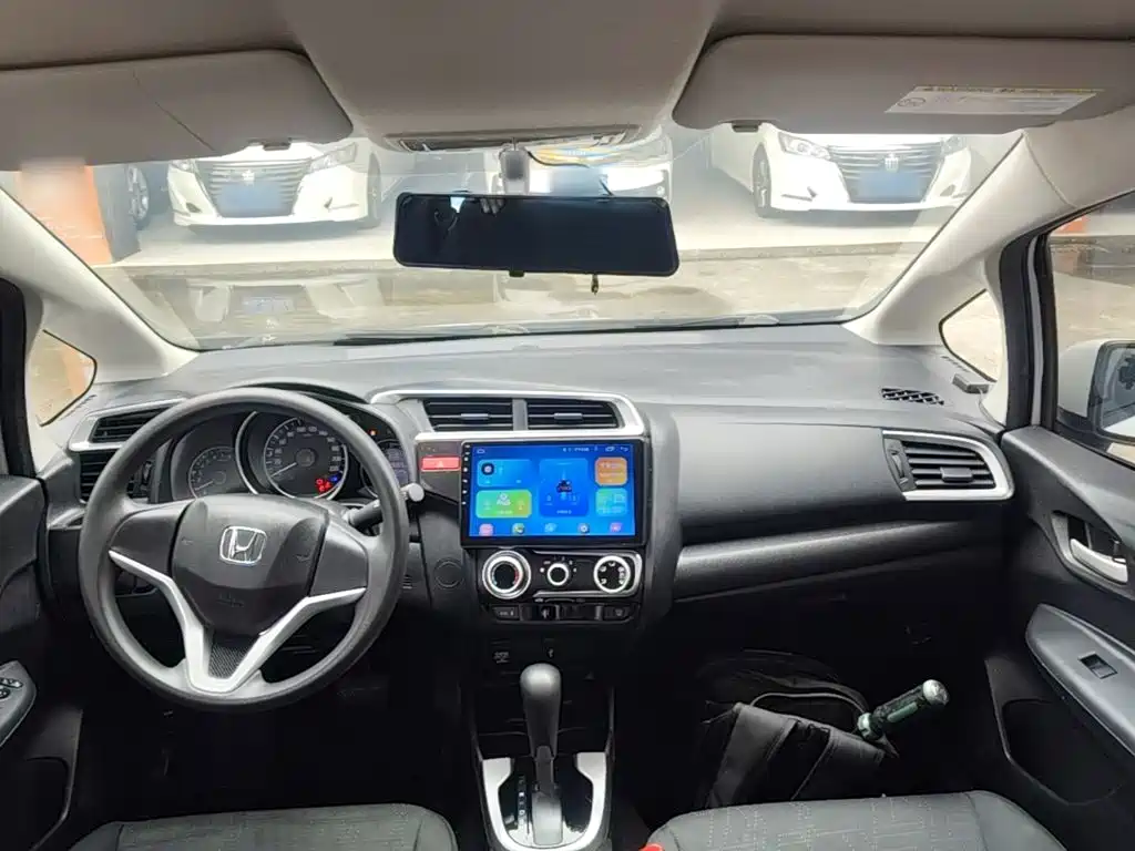 Honda Fit — миниатюра 10