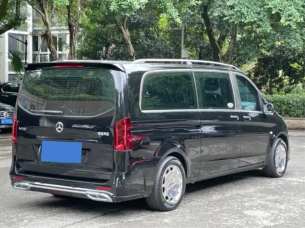 Mercedes-Benz Vito 2021 2.0T 7 мест