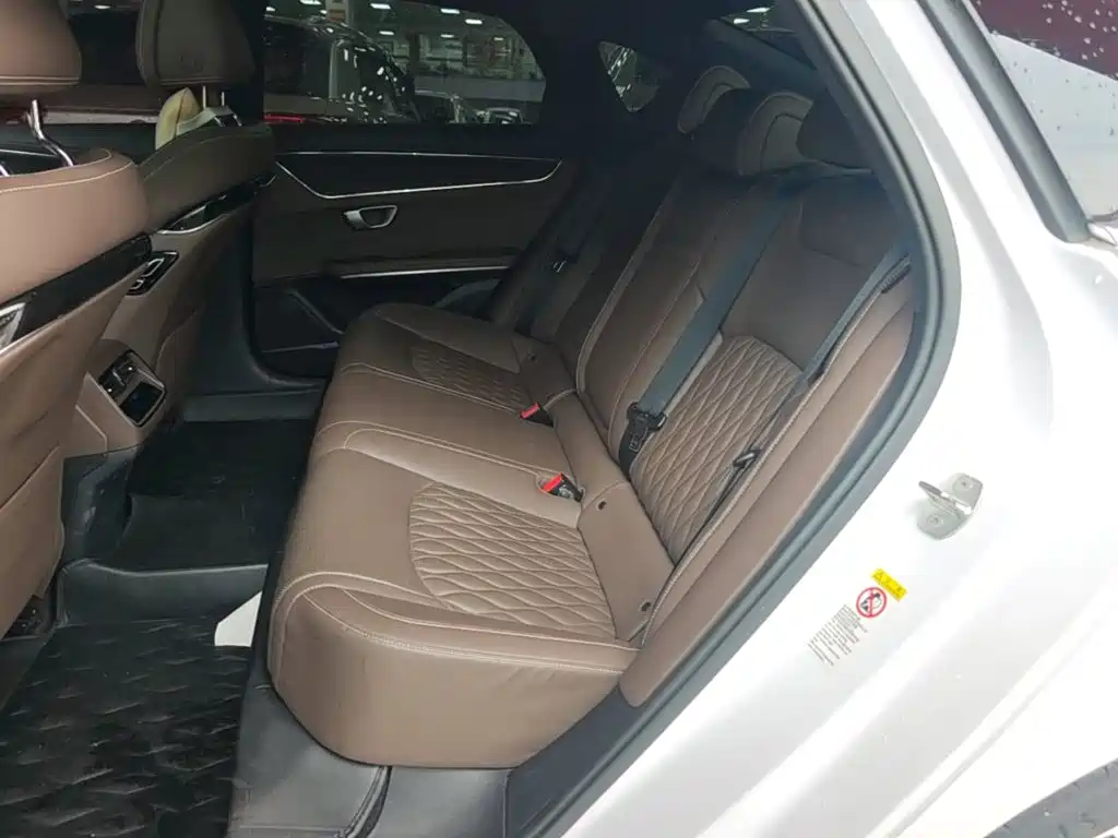 BYD Han — миниатюра 17