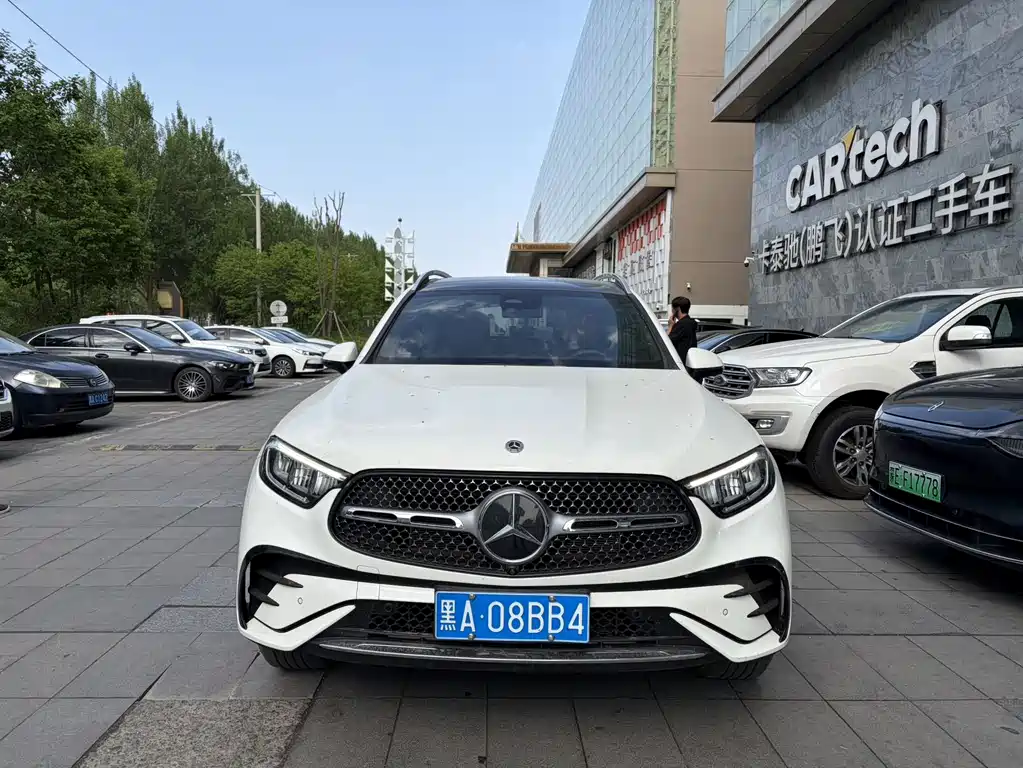 Mercedes-Benz GLC 2023