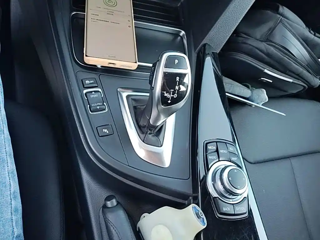 BMW 3 Series — миниатюра 14