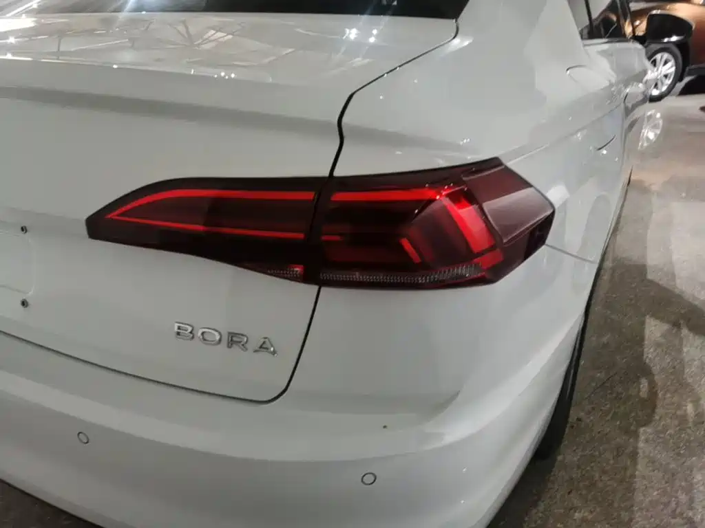 Volkswagen Bora — миниатюра 8
