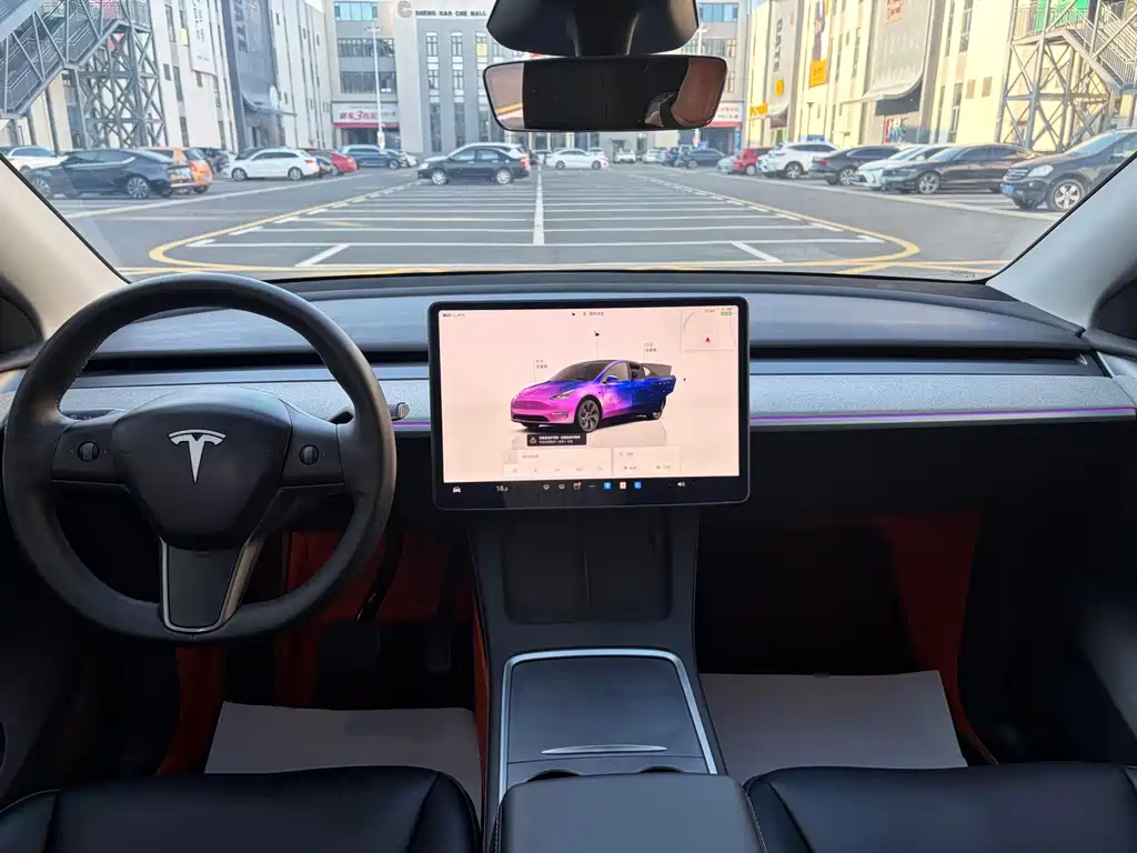 Tesla Model Y — миниатюра 14