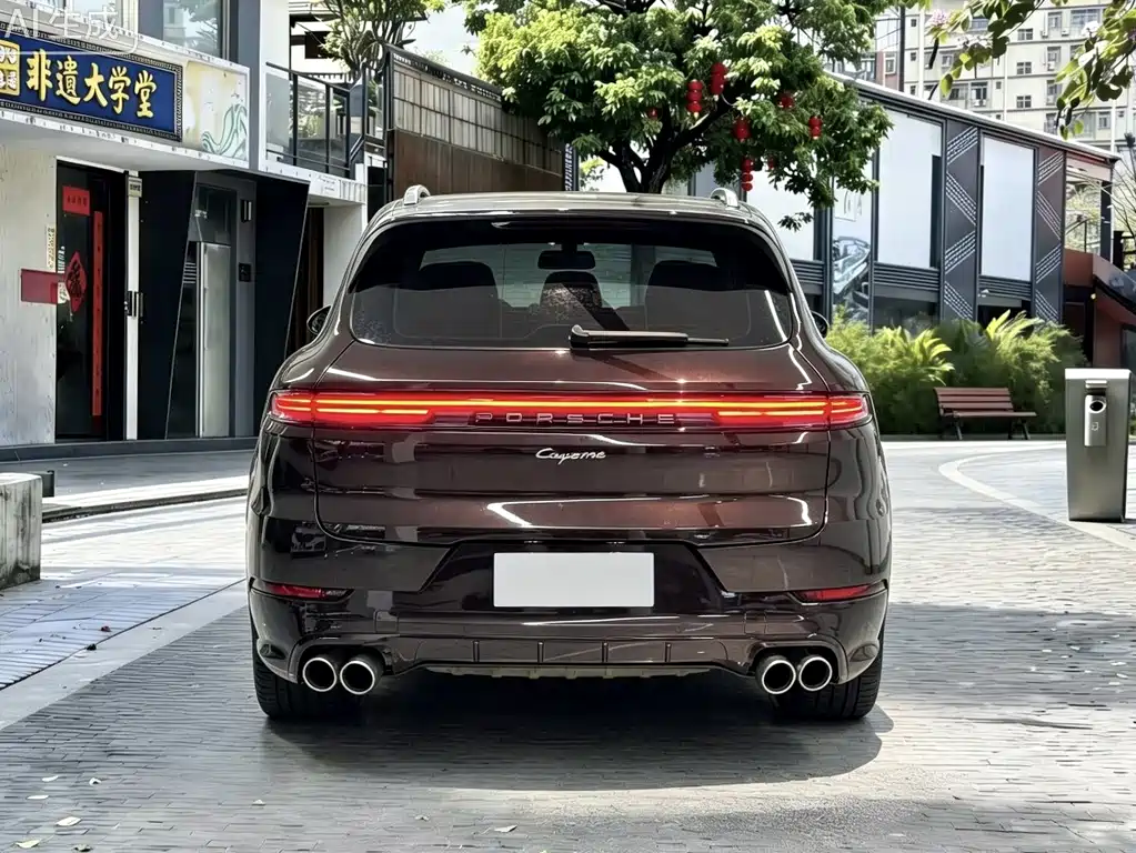 Porsche Cayenne — миниатюра 8