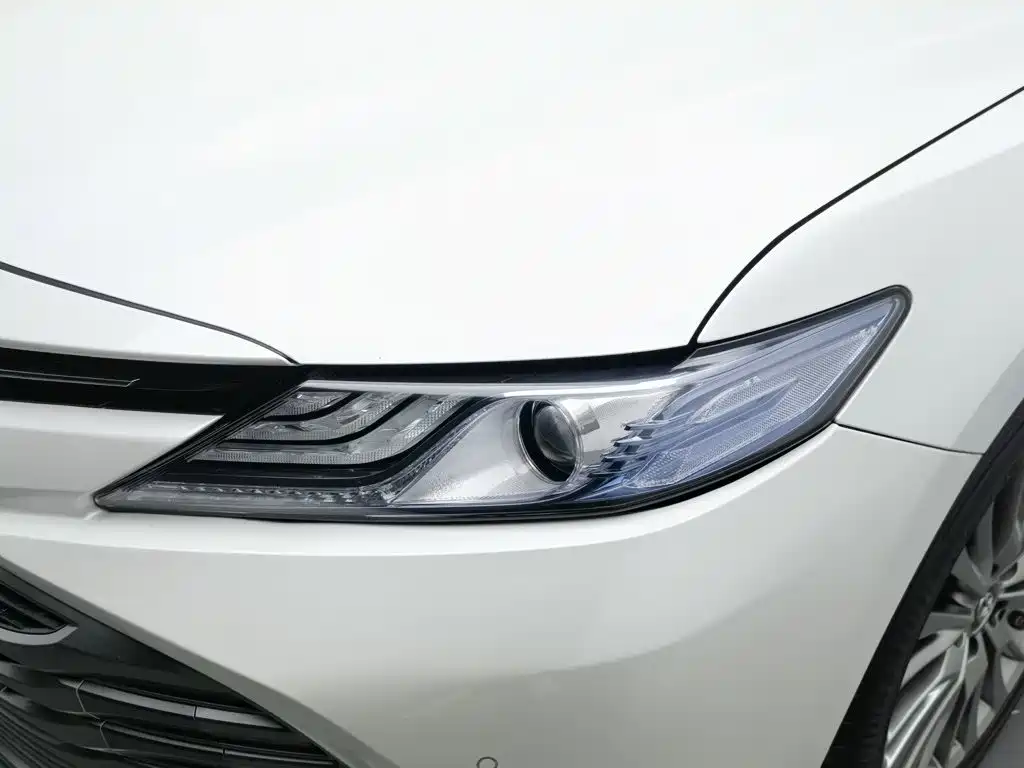 Toyota Camry — миниатюра 7