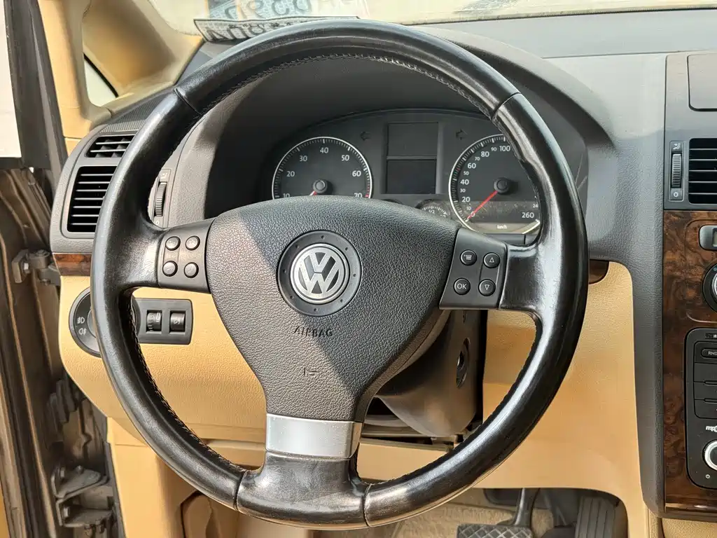 Volkswagen Touran — миниатюра 13