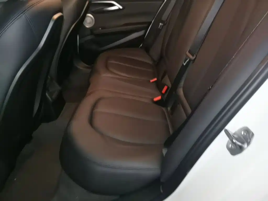 BMW 1 Series — миниатюра 17