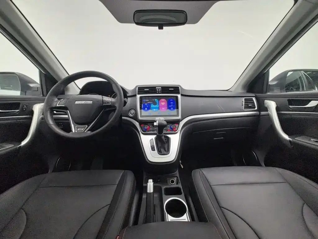 Haval M6 — миниатюра 5