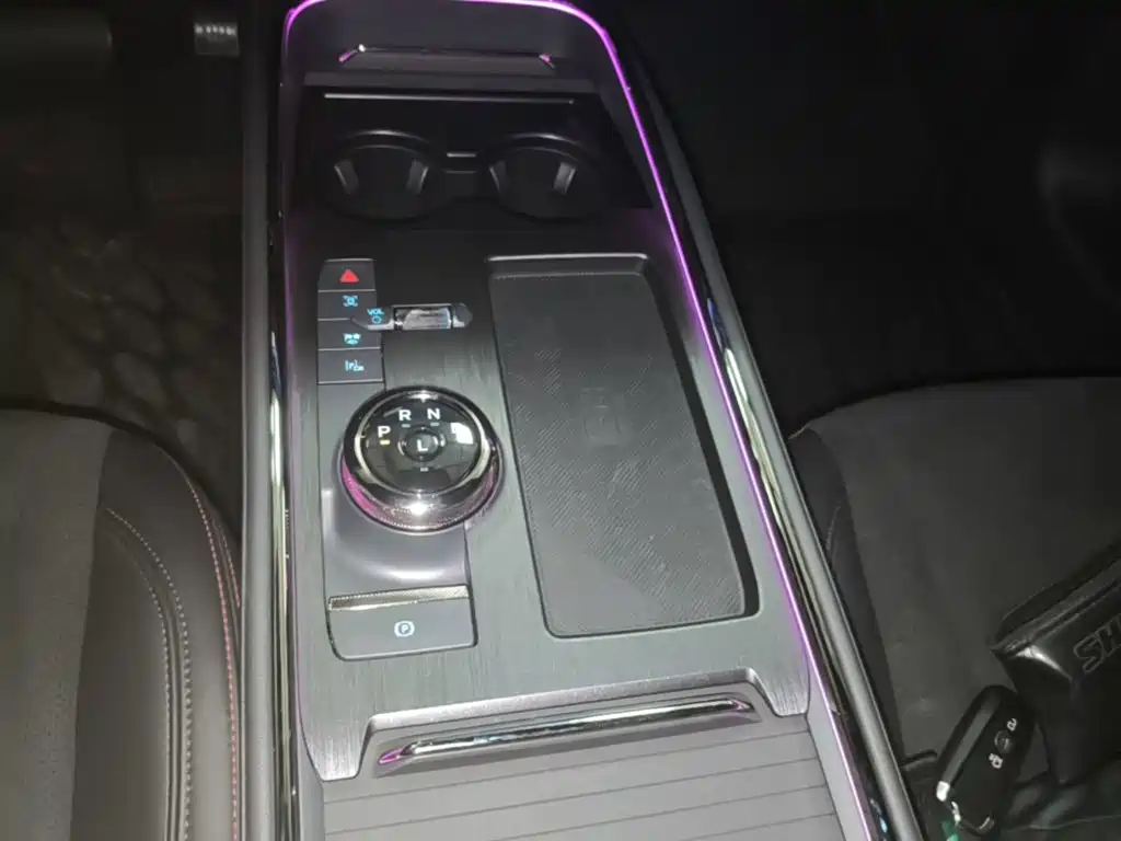 Ford Mondeo — миниатюра 14