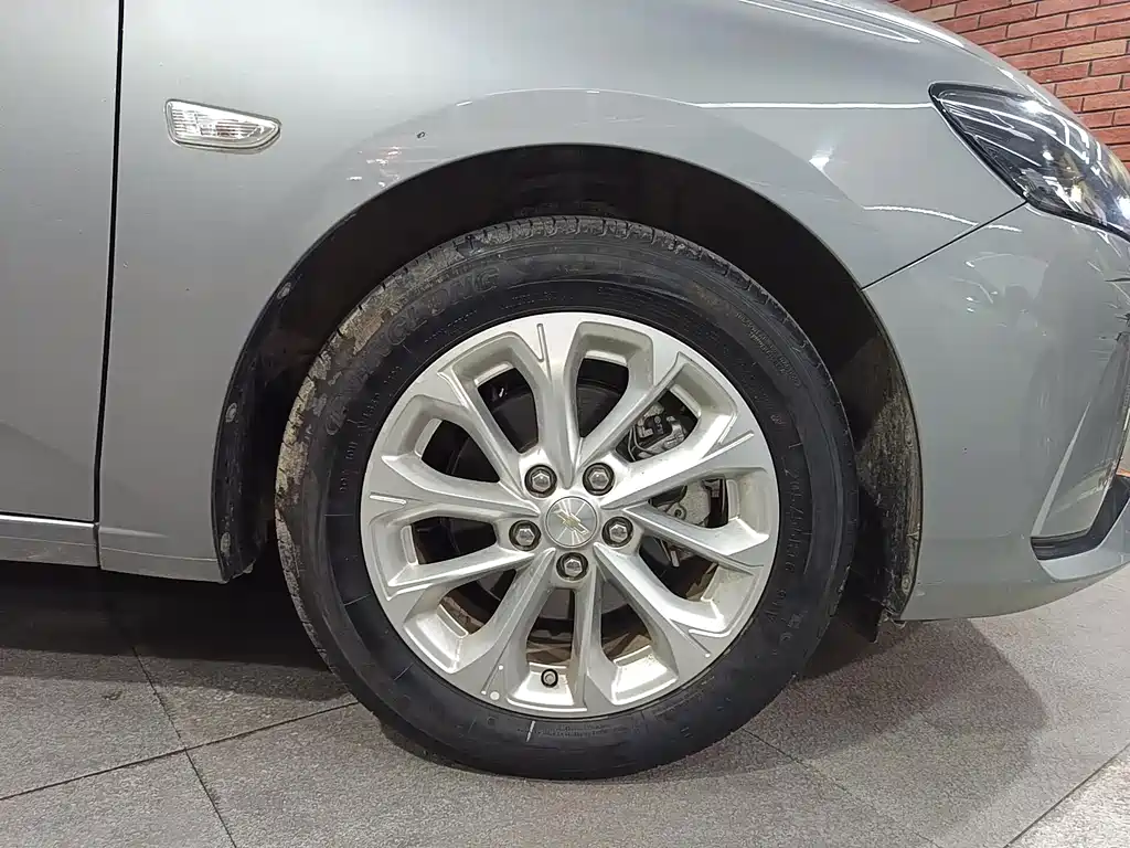 Chevrolet Monza — миниатюра 17