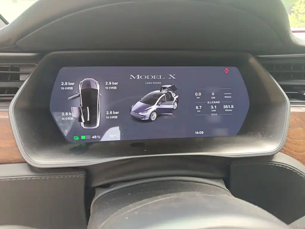 Tesla Model X — миниатюра 4