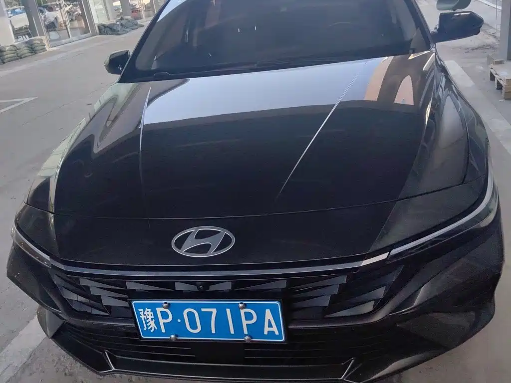 Hyundai Elantra — миниатюра 2