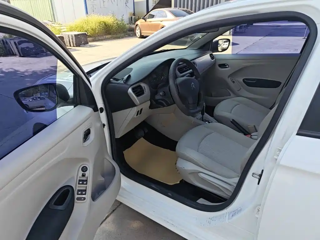 Citroen Elysee — миниатюра 16